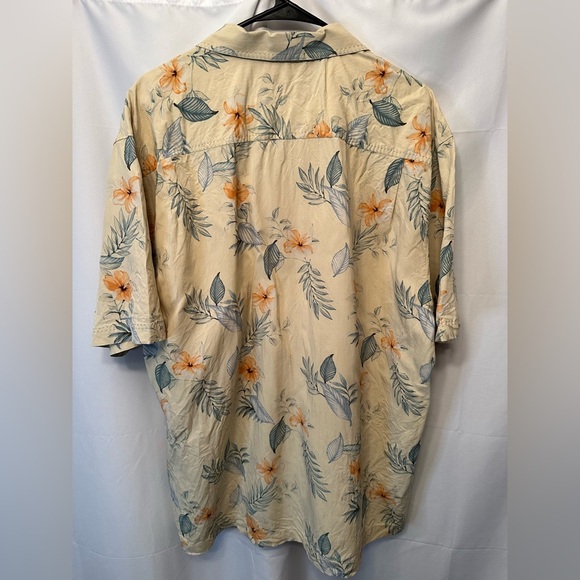 Tommy Bahama Size XL 100% Silk Hawaiian Camp Shirt Multicolor Floral Print - Picture 5 of 11